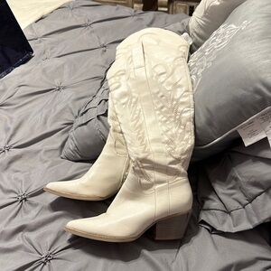 Elegant Cream Embroidered Heeled Boots